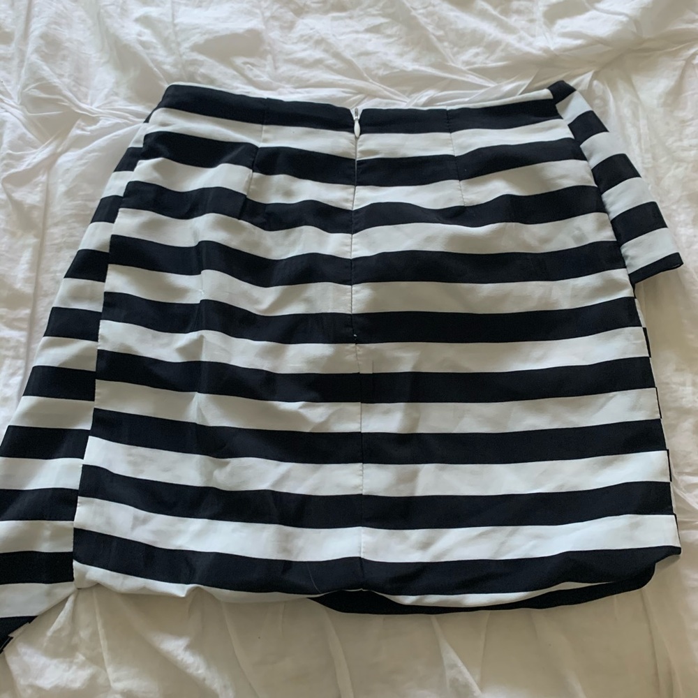 Skirt - Picture 3 of 3